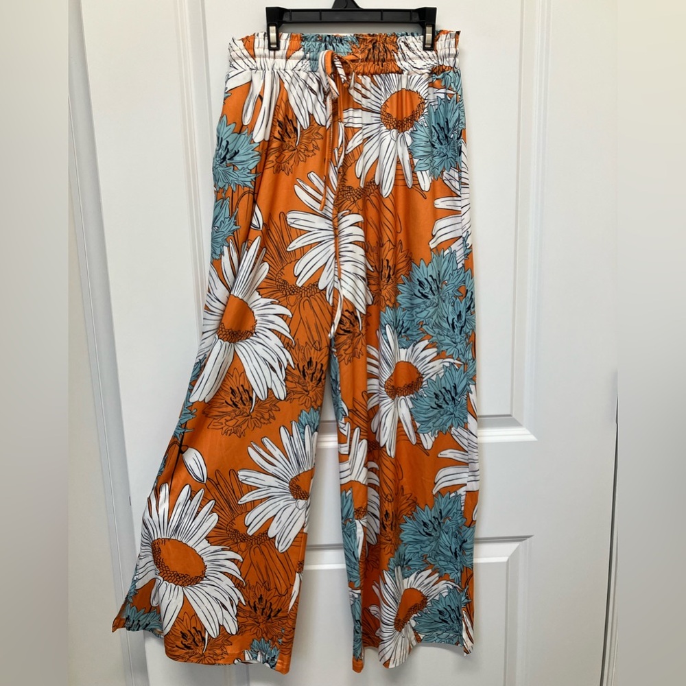 Women's Palazzo Wide Legged Pants, Floral Pattern, Medium - Picture 1 of 9